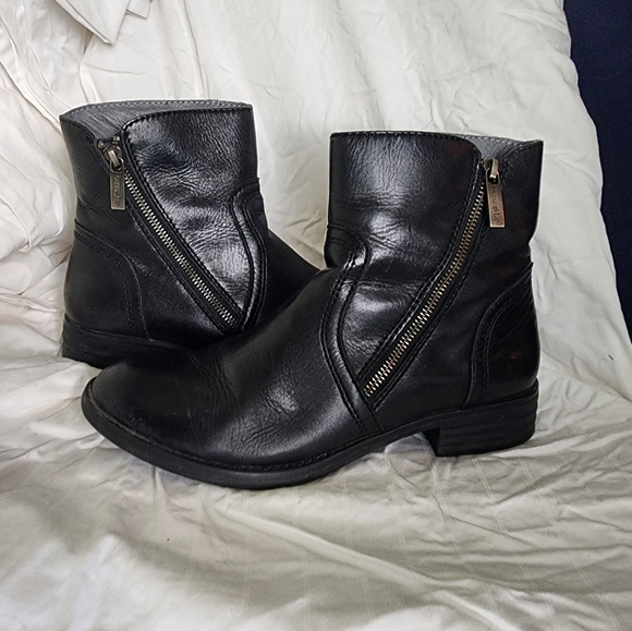 Leather Biker Style Boots - Picture 2 of 4